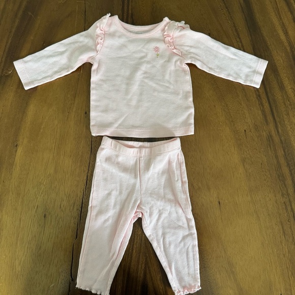 Carter’s Baby Girl Pink Waffle Fabric Outfit Long Sleeve and Pants Set 6M - Picture 1 of 5